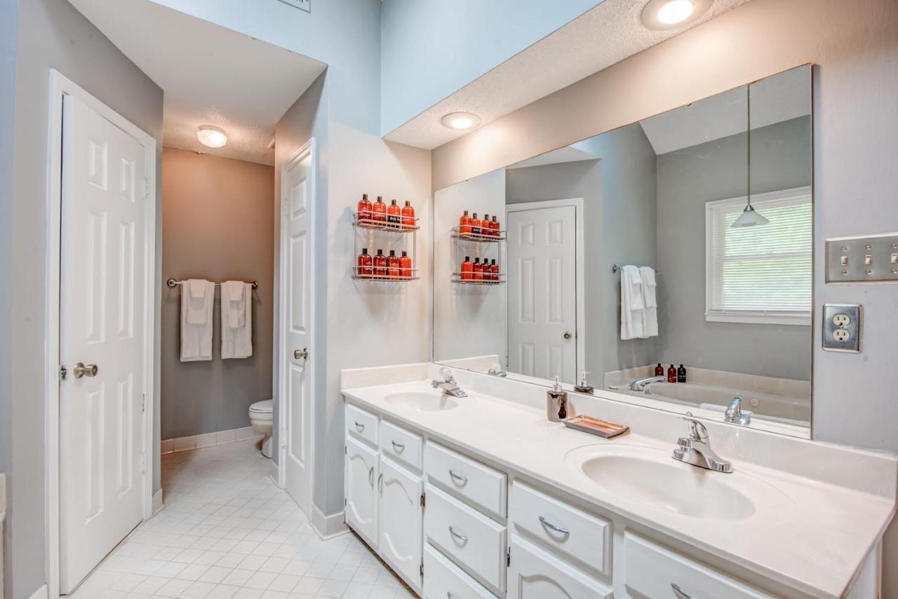 Holiday home Cozy In Cordova-- Close To I-40 Memphis