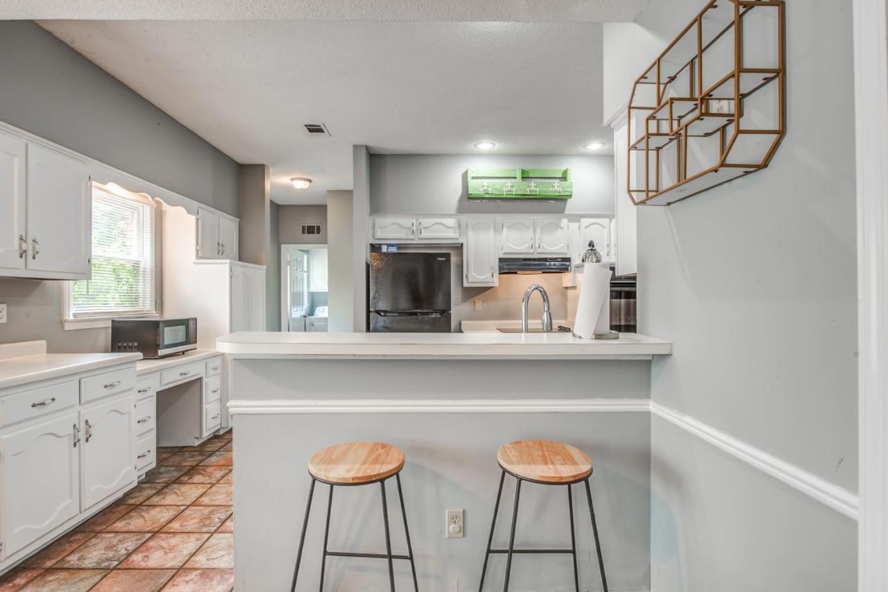 Cozy In Cordova-- Close To I-40 Holiday home Memphis